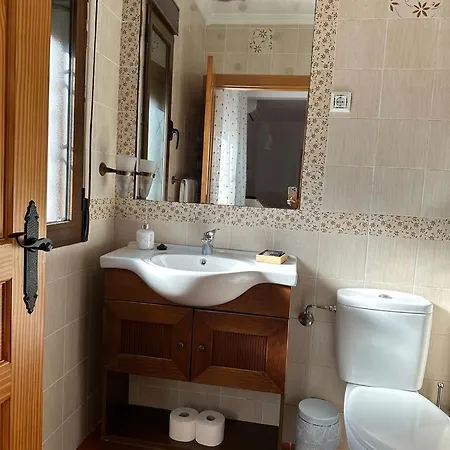 La Casa Barata, Casa rural